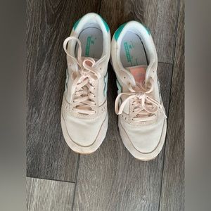 New Balance Sneakers